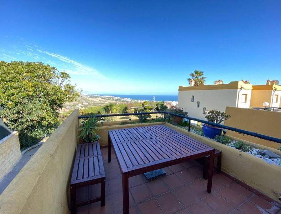 3 Bedroom Home With Amazing Views & Outdoor Spaces مانيلفا المظهر الخارجي الصورة